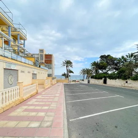 Con Gran Patio A 1 Min De La Playa דירה